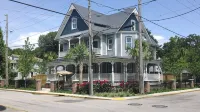 F1, Downtown St. Augustine, POOL, beaches, free onsite parking! - شقق