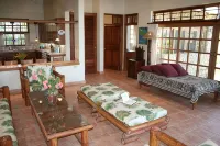 Ocean Views, Short Walk to Beach, Pool - VILLAS CASA LOMA - Suite 301