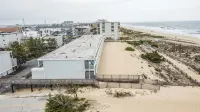 Unique Direct Oceanfront w/a Private Beach - 부티크