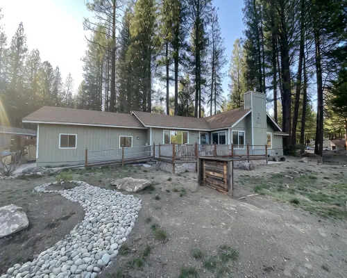New AC Installed:  3 Bedroom Home with Golf Course View , Dogs OK Hotels in Plumas Eureka