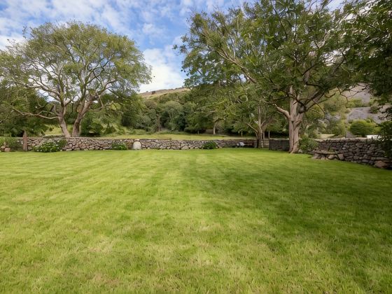 Hen Stabl - A charming 18th century stone character stables conversion
