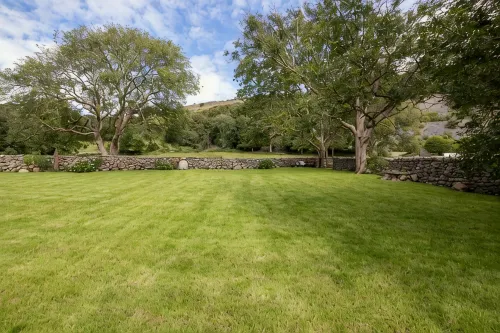 Hen Stabl - A charming 18th century stone character stables conversion