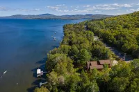 Large Lakefront Home - Homestays