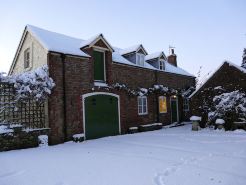 Characterful Stone Cottage  with lovely views over the Surrounding Countryside