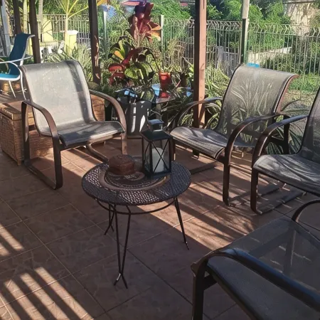 Palm Breeze Villa - Charming 3-Bedroom Villa with Private Pool!