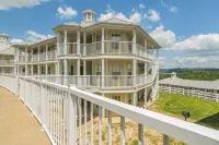 Ozark Mountain Getaway -Lake Access - Beautiful Views - Close to SDC! - 4-Star