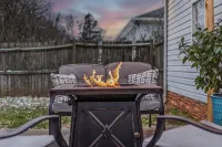 Charming, 2 King Beds, Fire Pit, 72" Smart TV, Welcoming - 4 星級