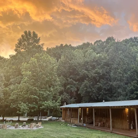 Hemlock Hollow--Secluded wilderness cabin bordering Park