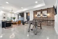 Beautiful Pool Front Apartment, New Braunfels/Gruene, TX
