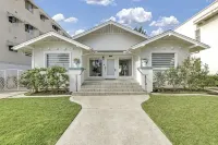 LUXURIOUS CRAFTSMAN HOME 3-BLOCKS AWAY FROM BEACH - บังกะโล