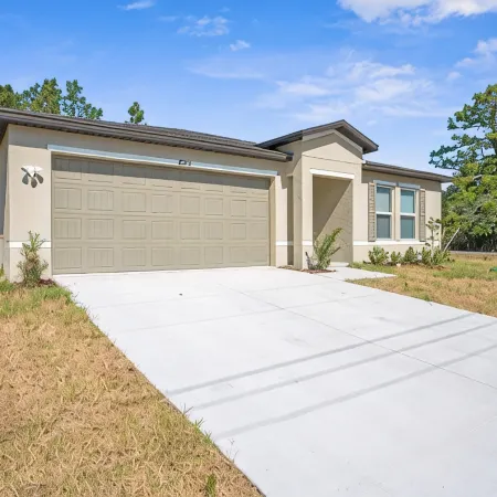 Charming 4-bedroom house with WiFi and AC in pleasant Spring Hill
