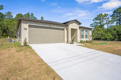 Charming 4-bedroom house with WiFi and AC in pleasant Spring Hill