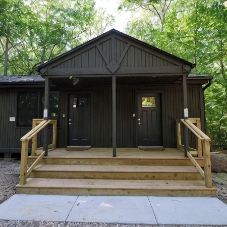Valley Overlook - Cozy 2BR Cabin near Blossom Music Center -Peninsula, Ohio