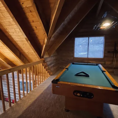 'Spectacular' 4 Bedroom, 3 Bath, Sundance Mt. Home, Central A/C