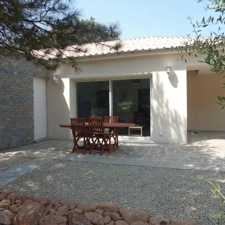 Mini villa T3 by the sea at Marine de Sisco, Cap Corse