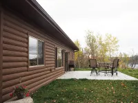 Enjoy privacy in this newly built cabin with spectacular view of North Star Lake