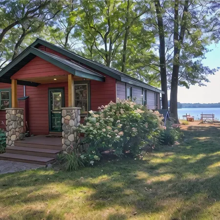 Charming 2-bedroom Hayward Cabin on Lac Courte Oreilles