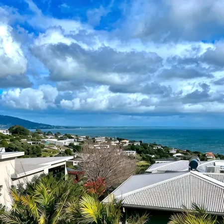 Ocean View Holiday Home Near Beach in Mount Martha
