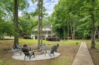 Beautiful Updated Lake House w/ private deep water dock - 4-Star