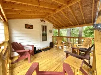 Lake Luzerne Cottage with Lake Rights 15 Min from Lake George - Homestays