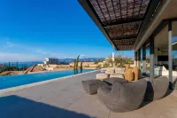 Newly constructed Luxurious Family Villa with Infinity Sunset & Tennis court! - maisons de vacances