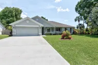 🍹🌞 Paradise Oasis! Beautiful Heated Pool, Pet Friendly, Wi-Fi, Near Beaches! - Pools