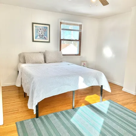 4 bedroom HOUSE – 5 Minutes to MOA & AIRPORT