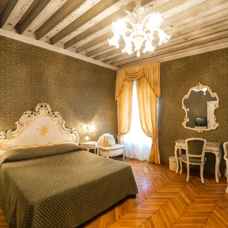 Palazzo Guardi