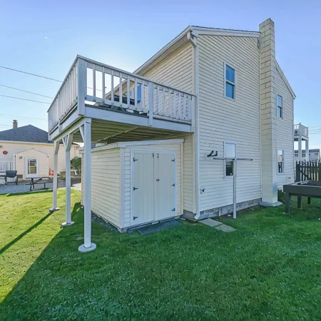 Second Floor Apartment Across from the Beach with Private  Access to Beach!!!