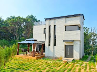 Heyri Hill Stay Pension in Paju