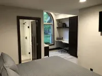 Fully Renovated Condo - Sleeps 7!