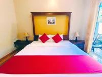 Lake Reach Hotel