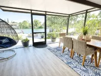 Paradise - Golf Cart Rental, Kayaks, Paddle Boat, Fishing & Swimming Hotel di Hernando Beach