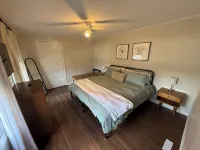 Newly Remodeled 4 Bedroom - 5 Minute Walk to Downtown Fountain!
