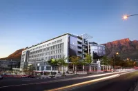 The Capital 15 on Orange Hotel & Spa Hotele w: 