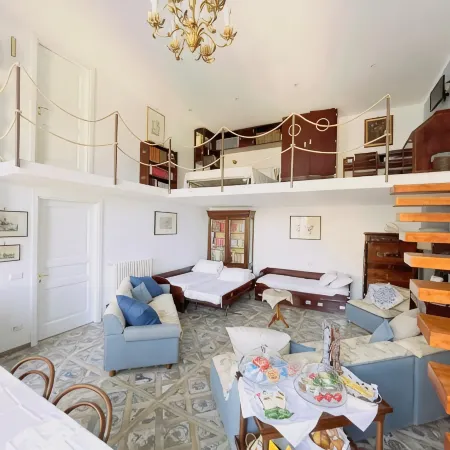 Coco's Apartments - de Vivo Realty