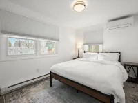 Beach Cottage, Private Beach and Pass Hotels in Niantic