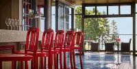 Waterfront Hotel Downtown Burlington - bar