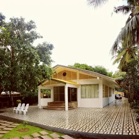 White House Beachfront, Batangas