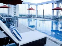 Hai Ba Trung Hotel & Spa - Pools