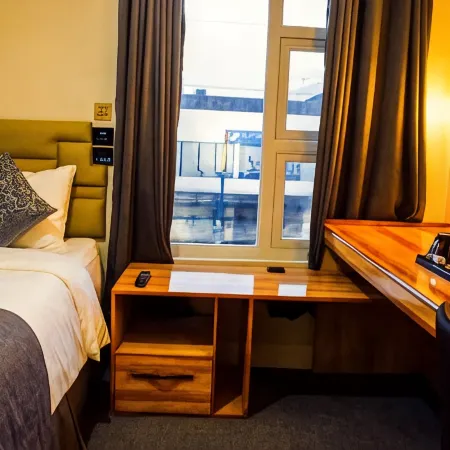 Sempre Premier Inn - Mactan Airport Hotel