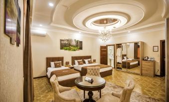 Leader Hotel