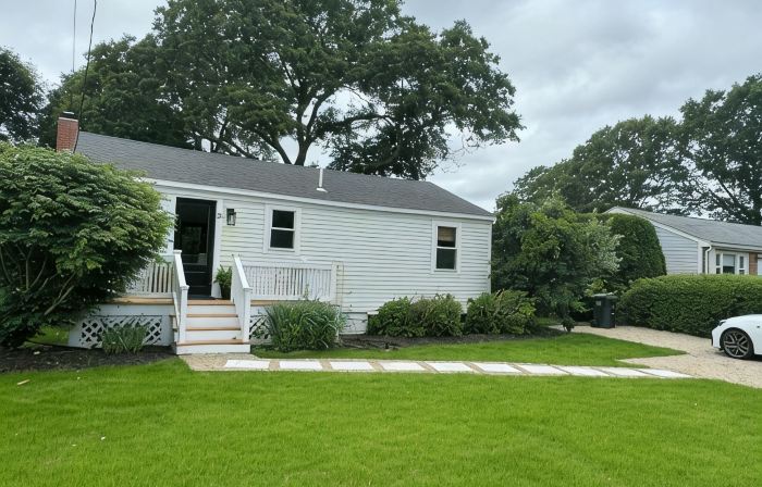 NEW!! Charming 2-bedroom house in Green Harbor Marshfield WALK TO BEACH