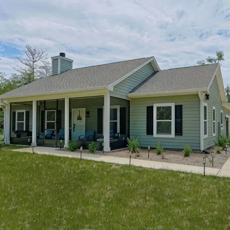 Charming 3-bedroom house with WiFi, fitness room on Gated property