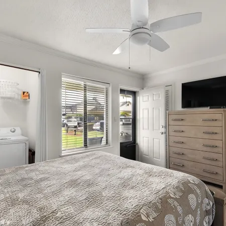 Charming 1-bedroom condo in superb Destin with WiFi, AC