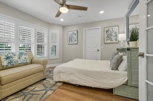Charming Tropical Pool Home, Walk to the Beach! - WiFi