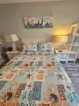 Waterfront Mid Century Cottage w/Pool and Spa- Close to beaches - Sleeps 9 - Bungalows