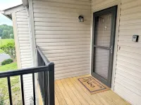 Peaceful & Convenient 2BR Near Ballantyne - Bungalows