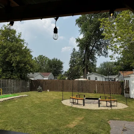 Completely Renovated on Lombardi - 3 blocks to Lambeau Field