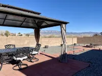 ABQ Home Overlooking Mountain- Near Sandia Tramway + Balloon Fiesta - Jakuzi